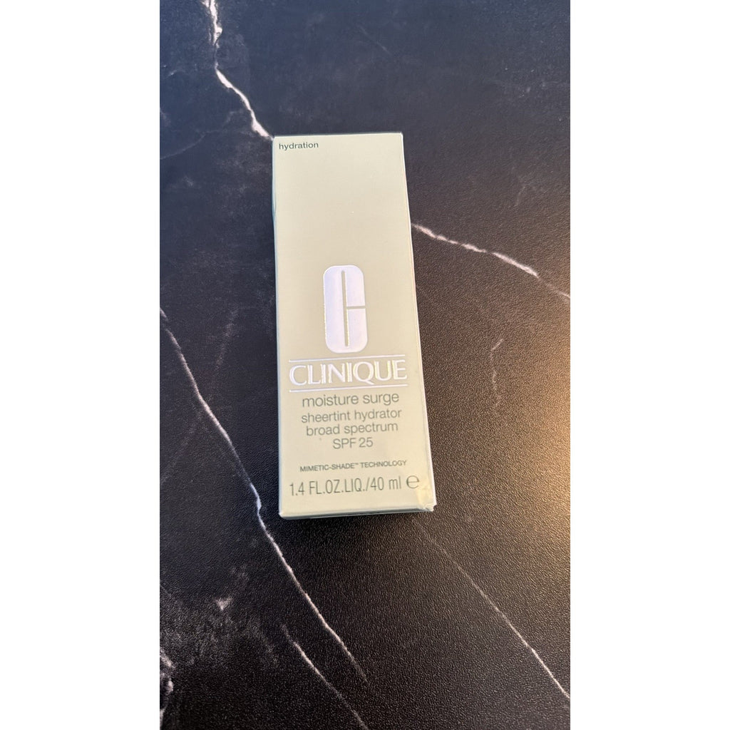 Clinique Moisture Surge Tinted Sheertint Moisturiser SPF 25 - Light Medium NIB